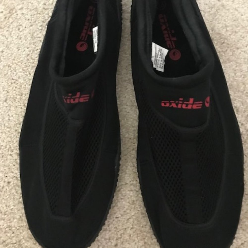 OXIDE SWIM AND BEACH SLIP ONS